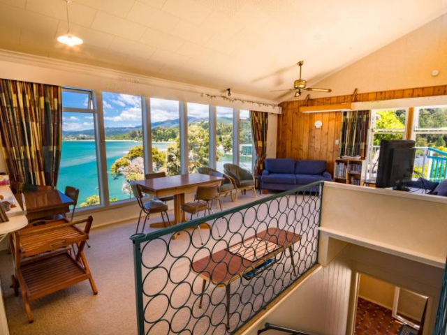 Bay Breeze - Stephens Bay, Kaiteriteri Holiday Home - Tasman