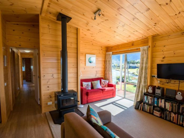 Sandy Feet Retreat - Marahau Holiday Home - Tasman