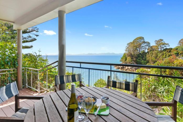 Breakers Bay on the Beach - Kaiteriteri Holiday Home - Tasman