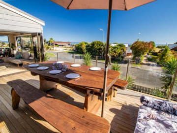 Pohara Beach Escape - Pohara Beach Holiday Home