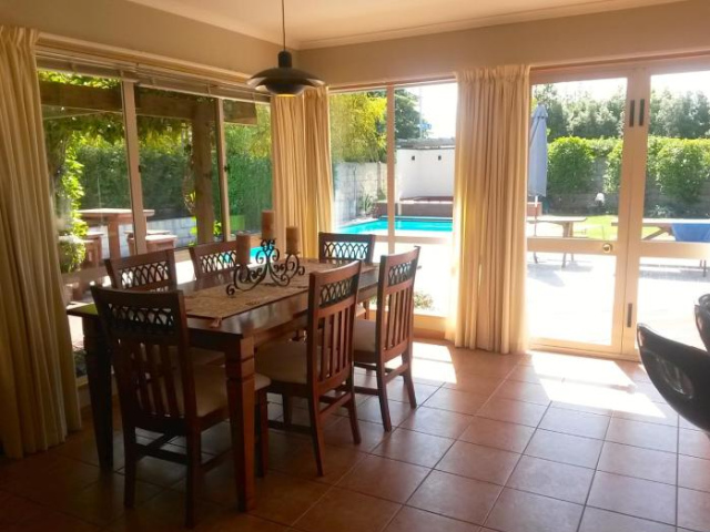 Summer Retreat - Blenheim Holiday Home - Marlborough