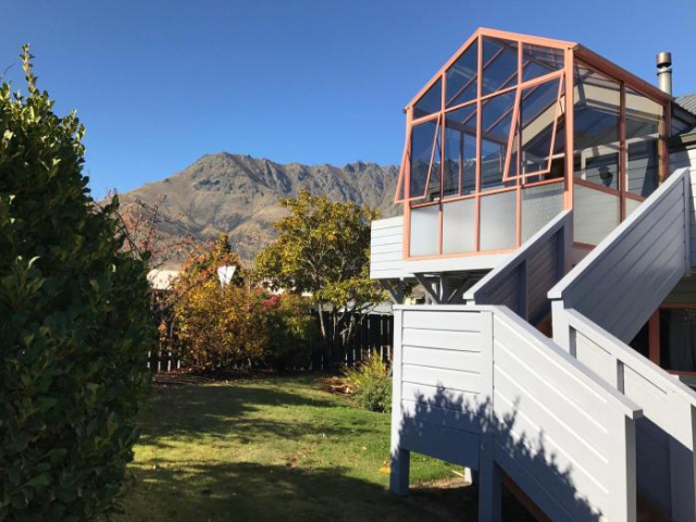 Remarkables & Kawarau Falls Visitors House - 卡德罗纳高山度假村