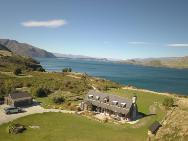 Buchanan Lodge - 60 acres on Wanaka lakefront - Cardrona Alpine Resort