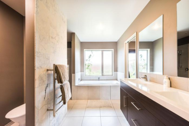 Rolleston Paradise-Master Bedroom with Ensuite Only - Canterbury