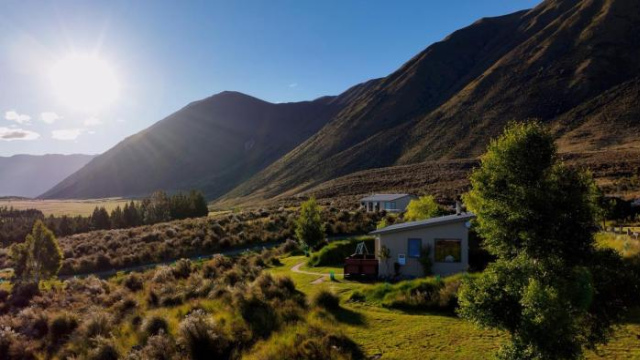 MenardsNZ Ecosanctuary Accommodation - Canterbury