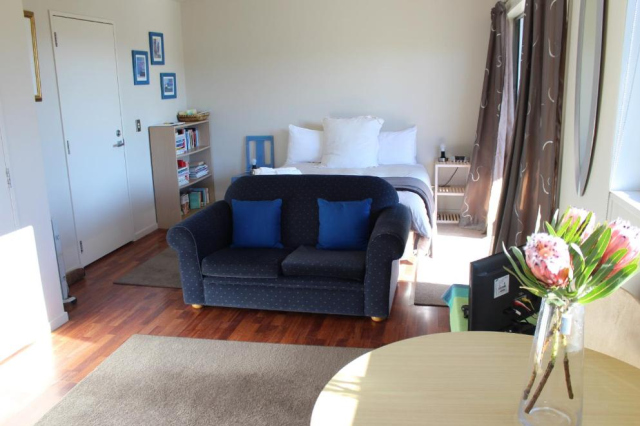 Church Bay cabin: sunny, great views - Canterbury