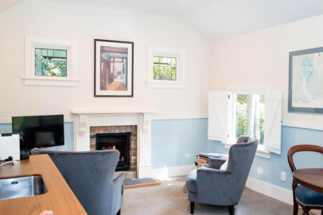 Akaroa Streamside Cottage - 坎特伯雷大區