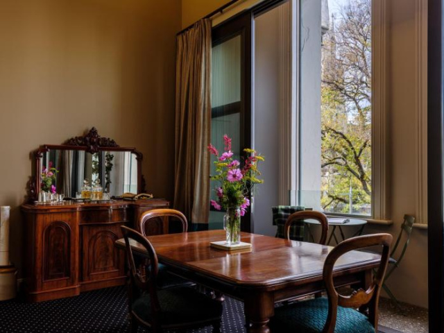 Bell Hill Apartments - Otago