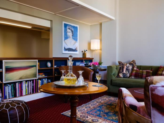 Bell Hill Apartments - Otago