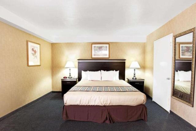 Days Inn & Suites Artesia - Los Angeles