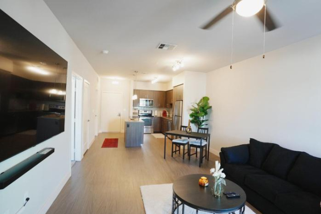 Beautiful 1 Bedroom + Car (option) Near Topanga Mall - 洛杉磯