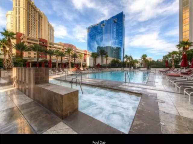 MGM Signature Deluxe Balcony Strip View Suite - Las Vegas