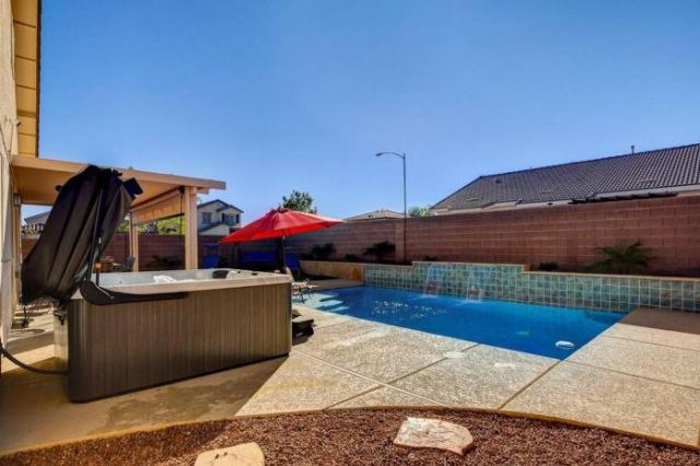 Unique Home! Pool & Jacuzzi 20% off Long term - 拉斯維加斯