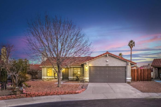Beautiful Vegas Bungalow- Private Pool & Jacuzzi - 拉斯維加斯
