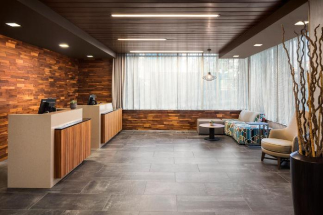 Courtyard by Marriott Seattle Northgate - Seattle