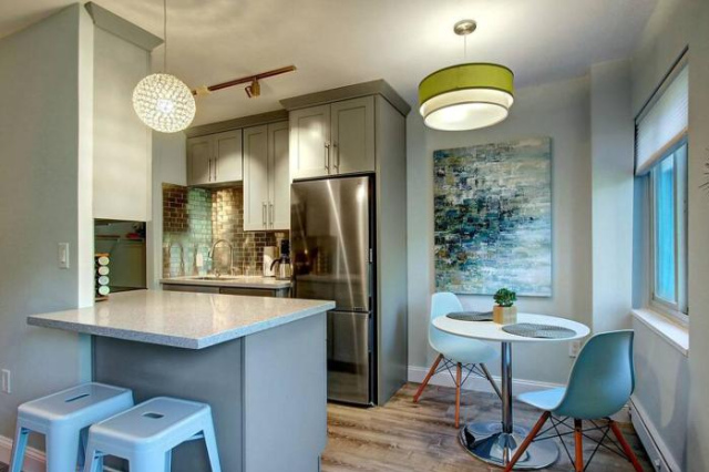 Modern Coastal DowntownKing bedWork DeskKitchen - Seattle