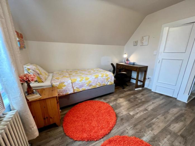 Private Room with 2 Twin Beds and Air Conditioning and Shared Bathrooms - 西雅圖