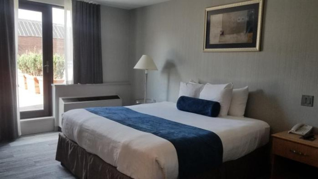 Marco LaGuardia Hotel & Suites - 皇后區