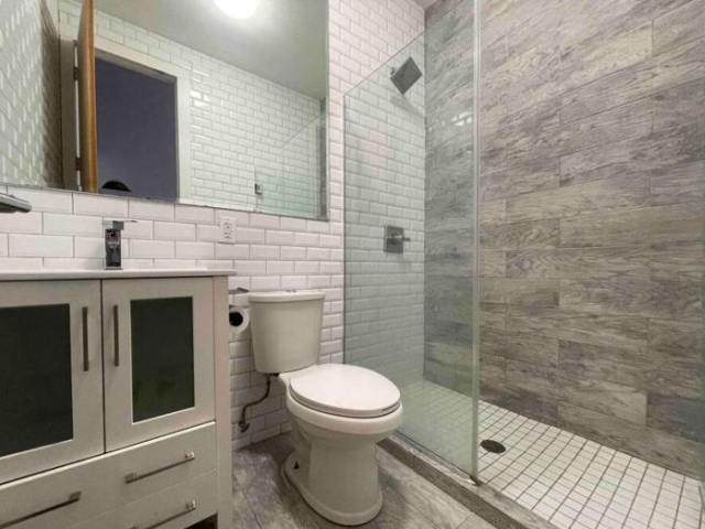 Artist Duplex - Queens