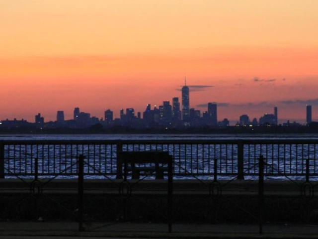 60s Surf Camper with NYC Skyline View in Rockaway Beach - 皇后區