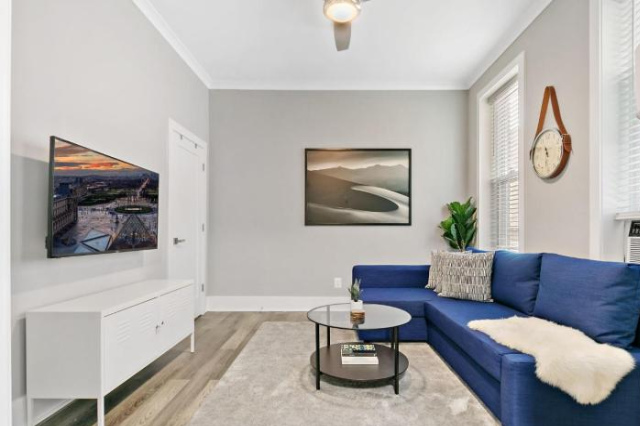 Comfy & Stylish 2BR & 1BA in West Town - Erie 1R - 芝加哥
