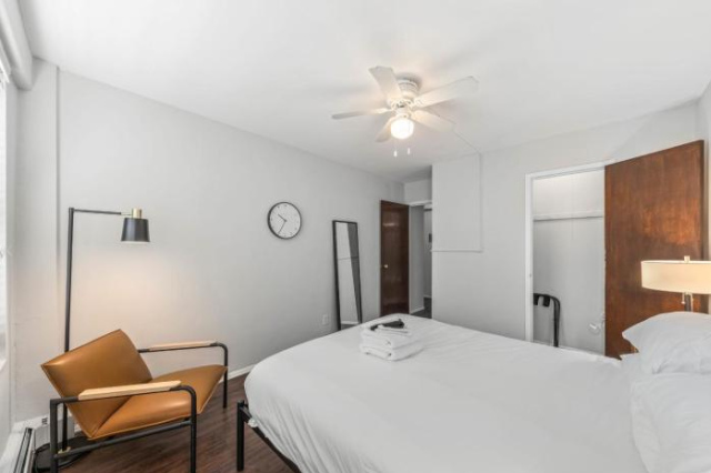 Classic 1BR with Fast Transit to UChicago & DT by Zencity - Chicago
