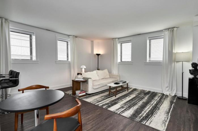 Debonair HP Studio with Lake View by Zencity - Chicago