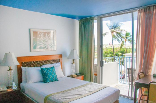 Holiday Surf Hotel (with full kitchen) - 檀香山
