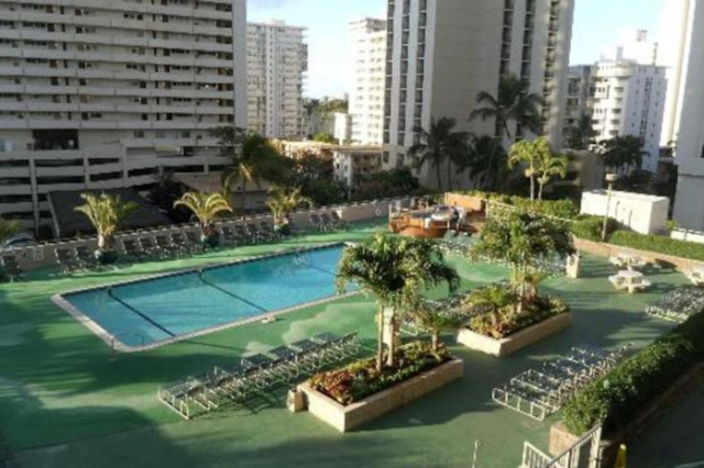 Views! Mountains, Canal, and City! - Honolulu
