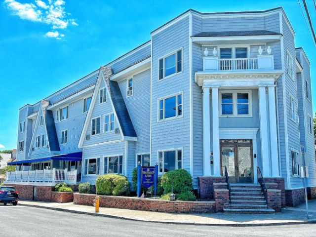 Winthrop Arms Hotel Restaurant Logan Airport - Boston