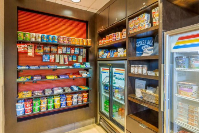 Comfort Inn & Suites Logan International Airport - Boston