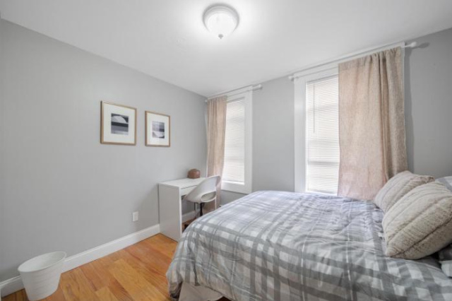 Easy Commute South Boston 4BR 1BTH Apartment near Old Harbor Beaches - Boston