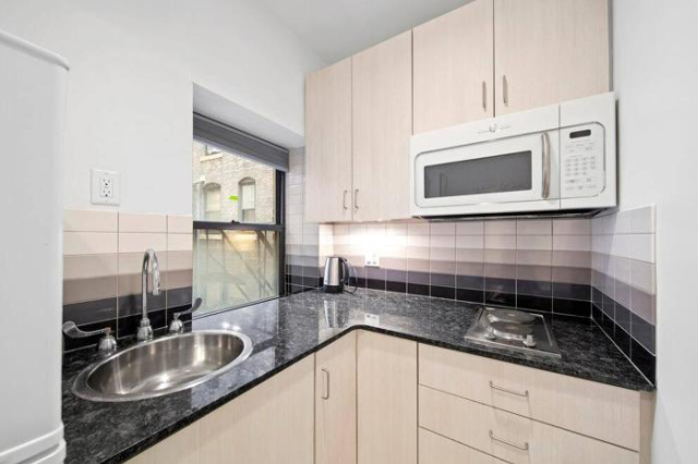 Cozy Studio Near MGH, Low Density Area - Boston