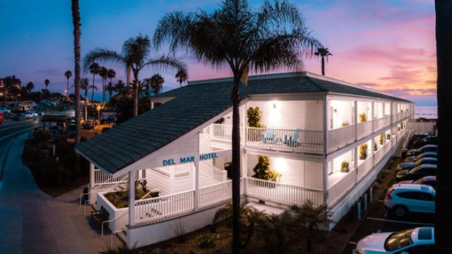 Del Mar Beach Hotel - San Diego