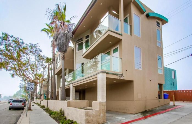 Manhattan Townhome #722 Townhouse - San Diego