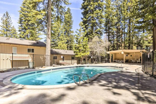 Cozy Incline Village Condo about 1 Mi to Skiing! - Nevada
