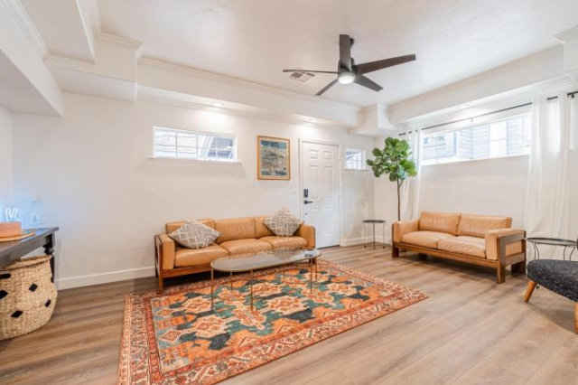 Stylish 2-Bedroom walking distance to Downtown - 內華達州
