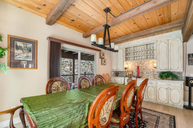 Sprawling Woodland Retreat - Nevada