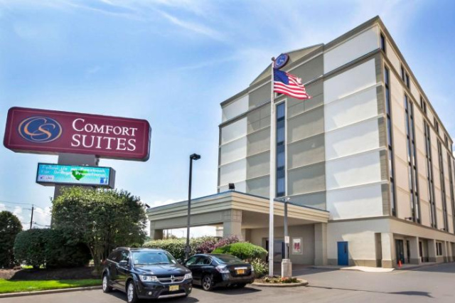 Comfort Suites at Woodbridge - New Jersey