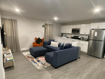 Luxury **Cozy• 2 bedroom 2 min. from EWR / Newark downtown