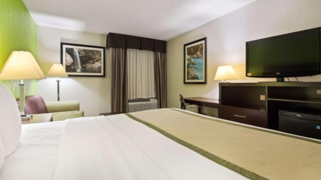 Cumberland Lake Best Western Hotel - Kentucky