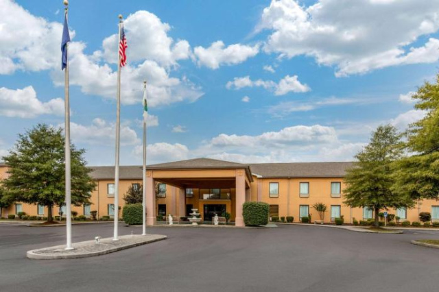 Quality Inn & Suites Benton - Draffenville - Kentucky