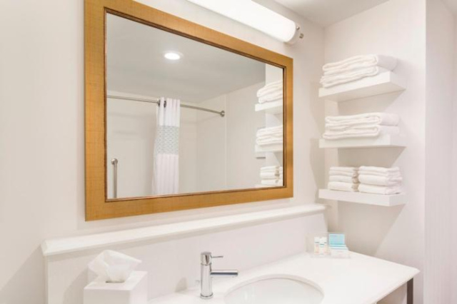 Newport Hampton Inn & Suites Cincinnati, KY - Kentucky