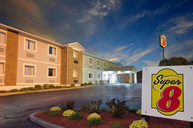Super 8 by Wyndham Lexington Hamburg Area - Kentucky