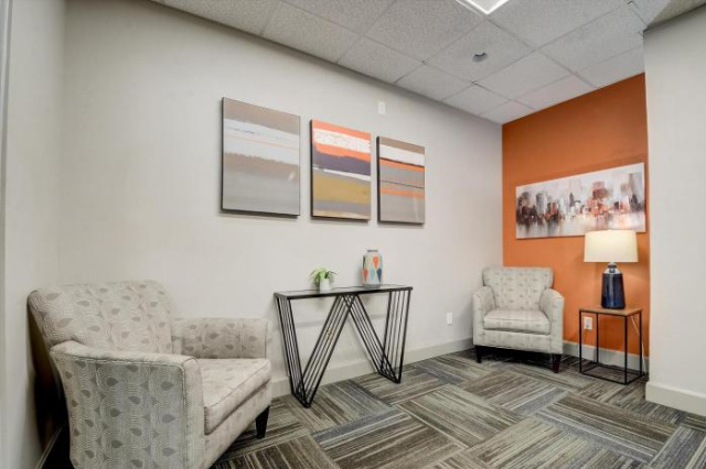 FRONTDESK Vue at 3rd St Apts Downtown Louisville - Kentucky