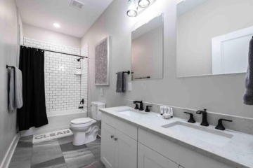 Newly Renovated 3 Bedroom Shelby Park Home **FREE PARKING**