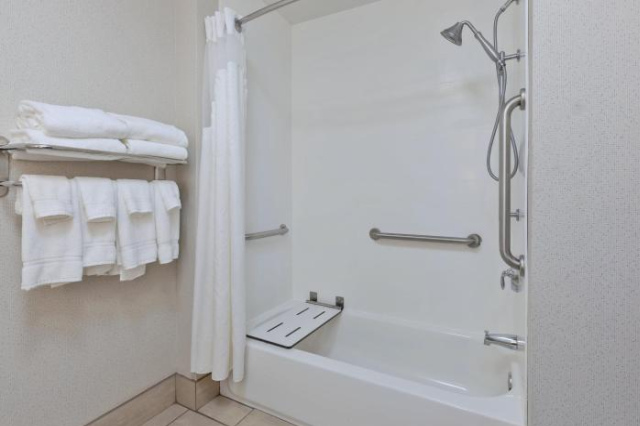 Holiday Inn Express Hotel & Suites Cleveland-Richfield by IHG - Ohio