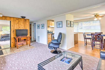Walkable Sitka Getaway with Community Perks!