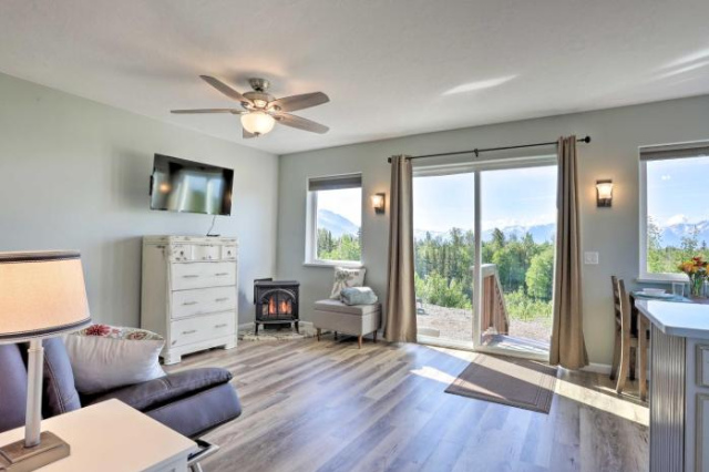 Secluded Palmer Home with Mountain Views! - Alaska