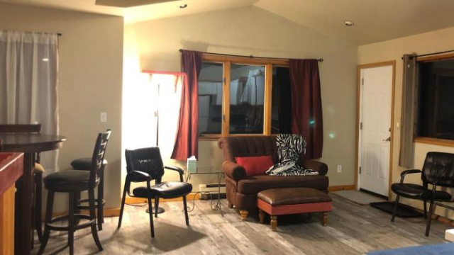 Nugget Place-Includes three separate two bedroom units near Mendenhall Glacier-DISCOUNTS ON TOURS! - Alaska